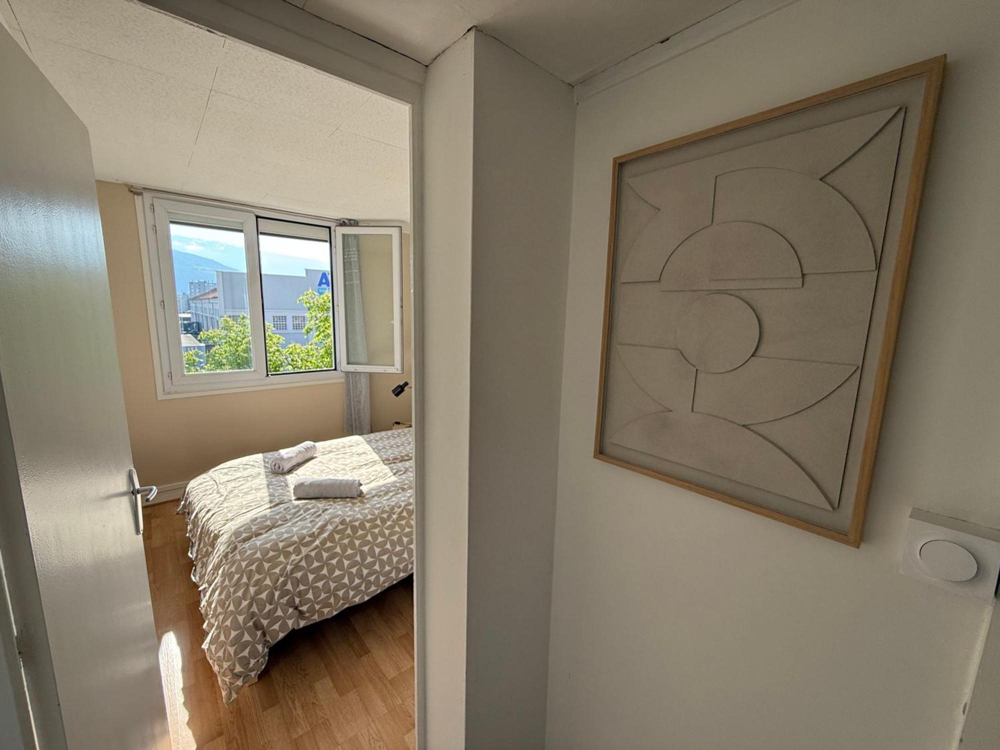 Superbe Duplex Avec Parking Gratuit Apartment Grenoble Luaran gambar