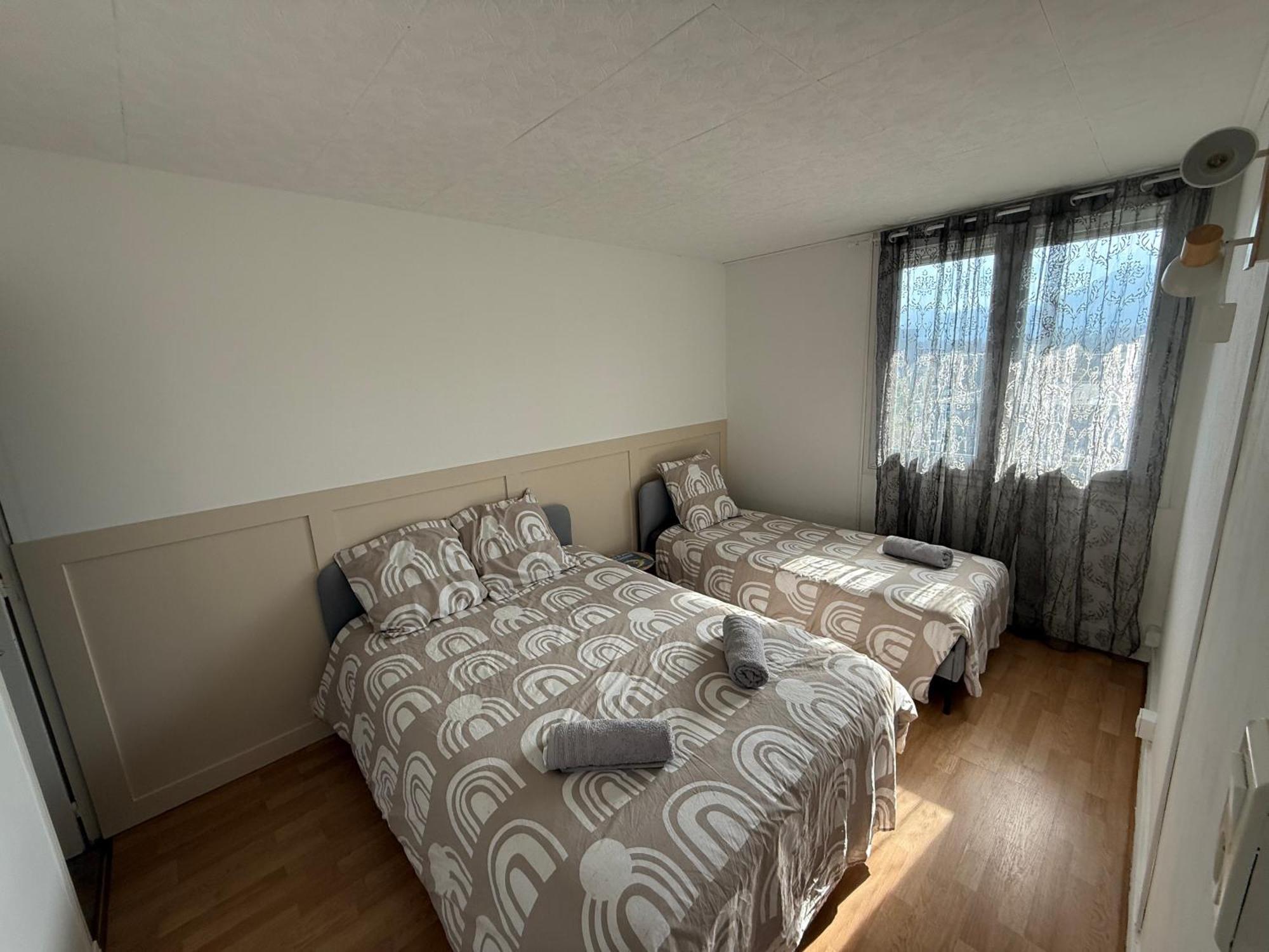 Superbe Duplex Avec Parking Gratuit Apartment Grenoble Luaran gambar